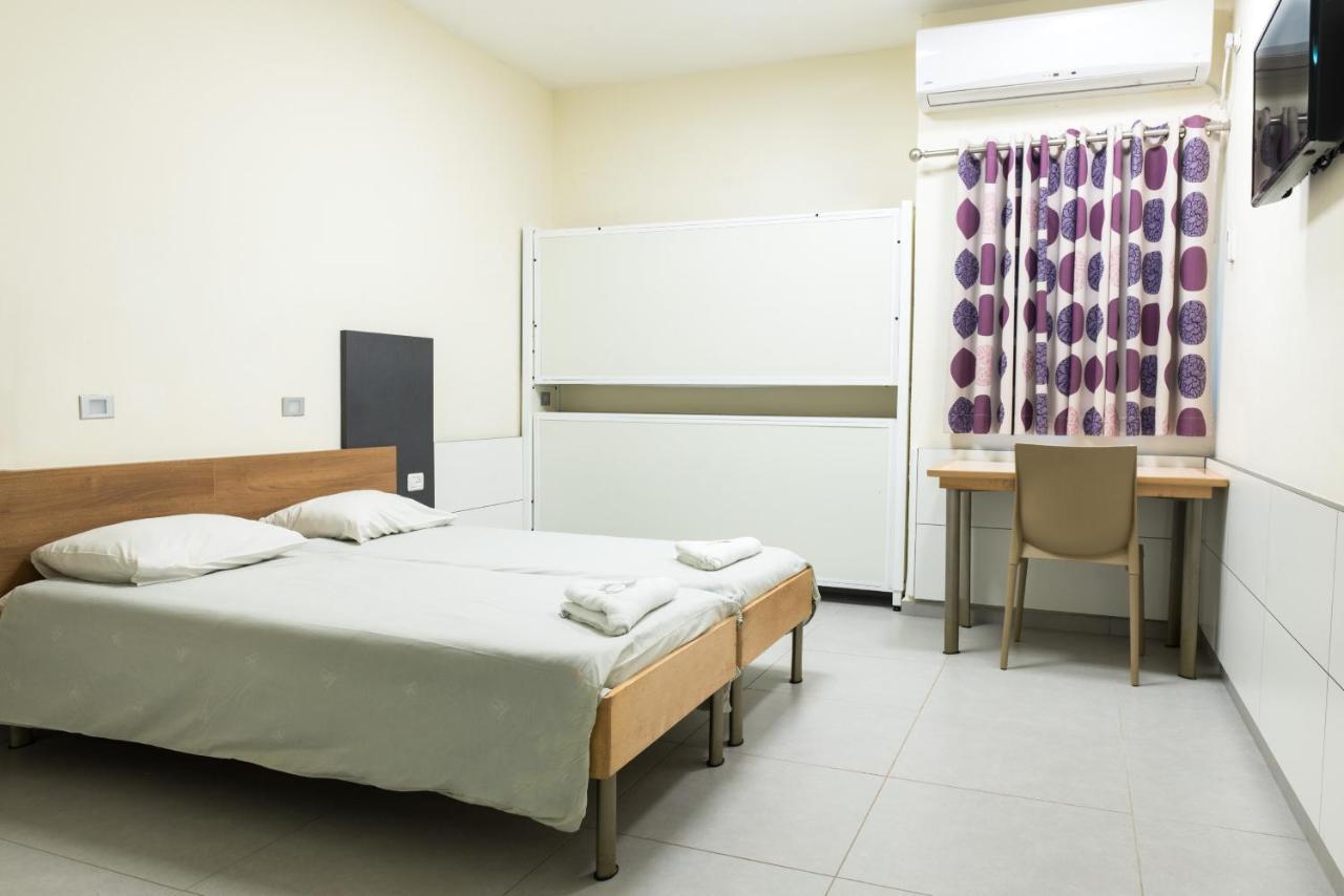Hi - Tel Hai Hostel クファル・ギラディ エクステリア 写真